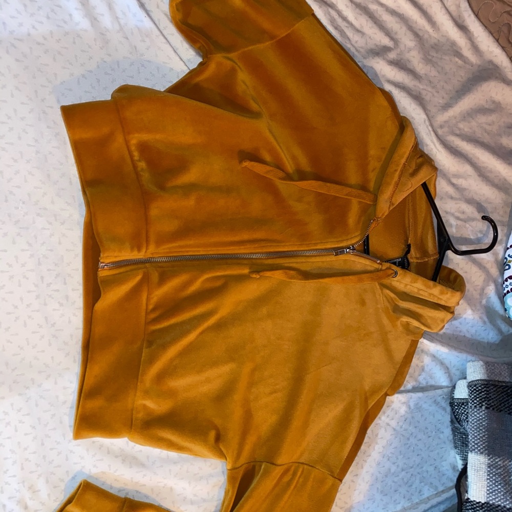 Cropped Zip Up